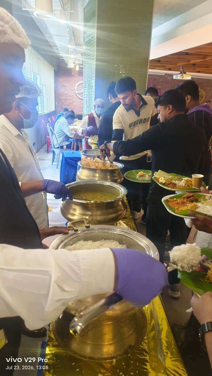 Industrial mass catering counter service