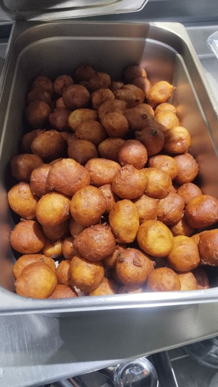 Corporate cafeteria buffet counter